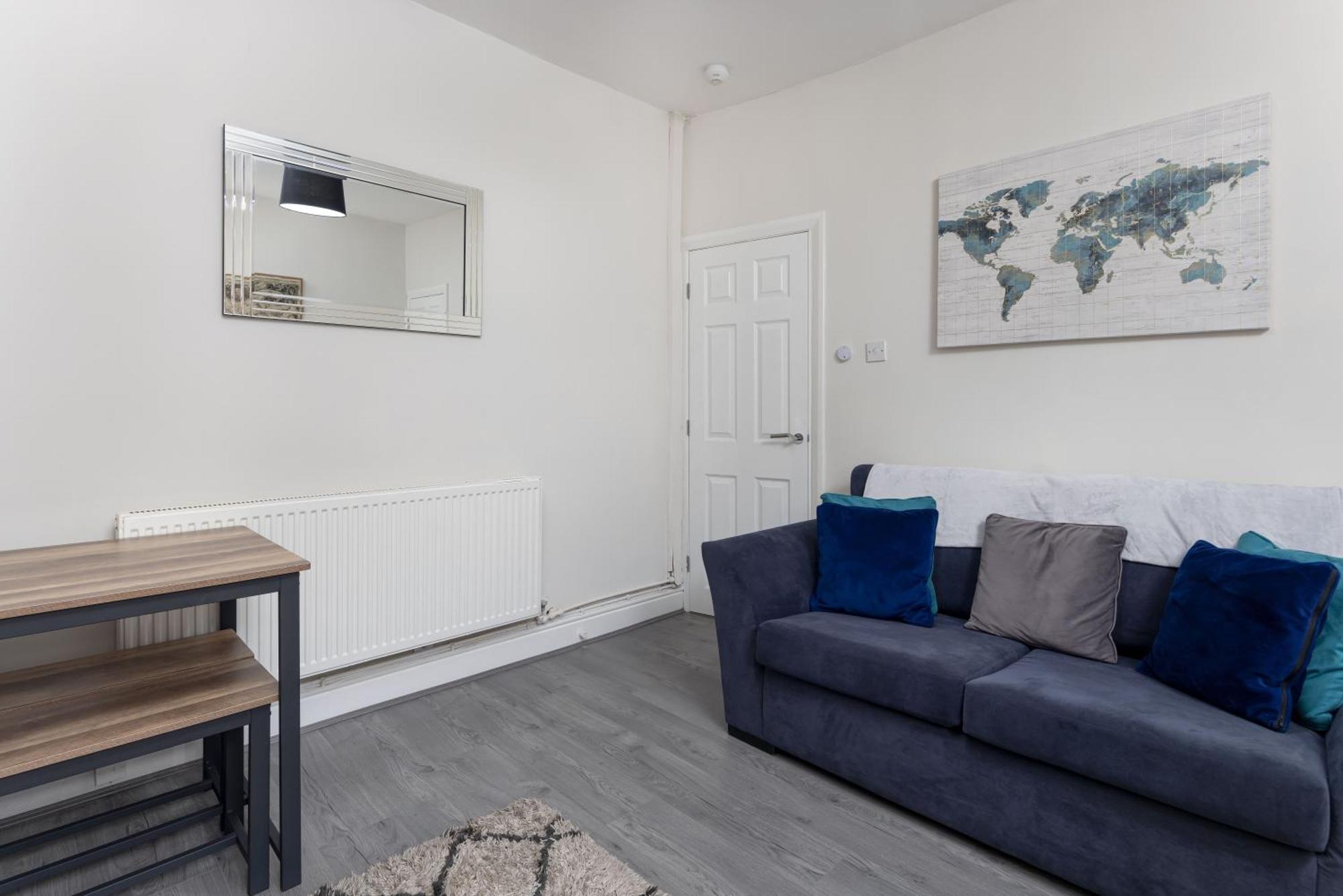 Holiday home Newcombe House - Air Host & - Free Parking