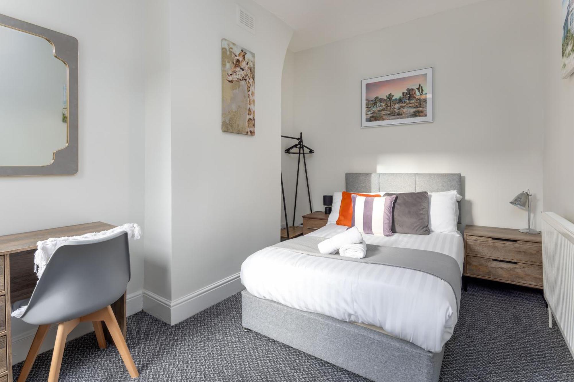 Holiday home Newcombe House - Air Host & - Free Parking *