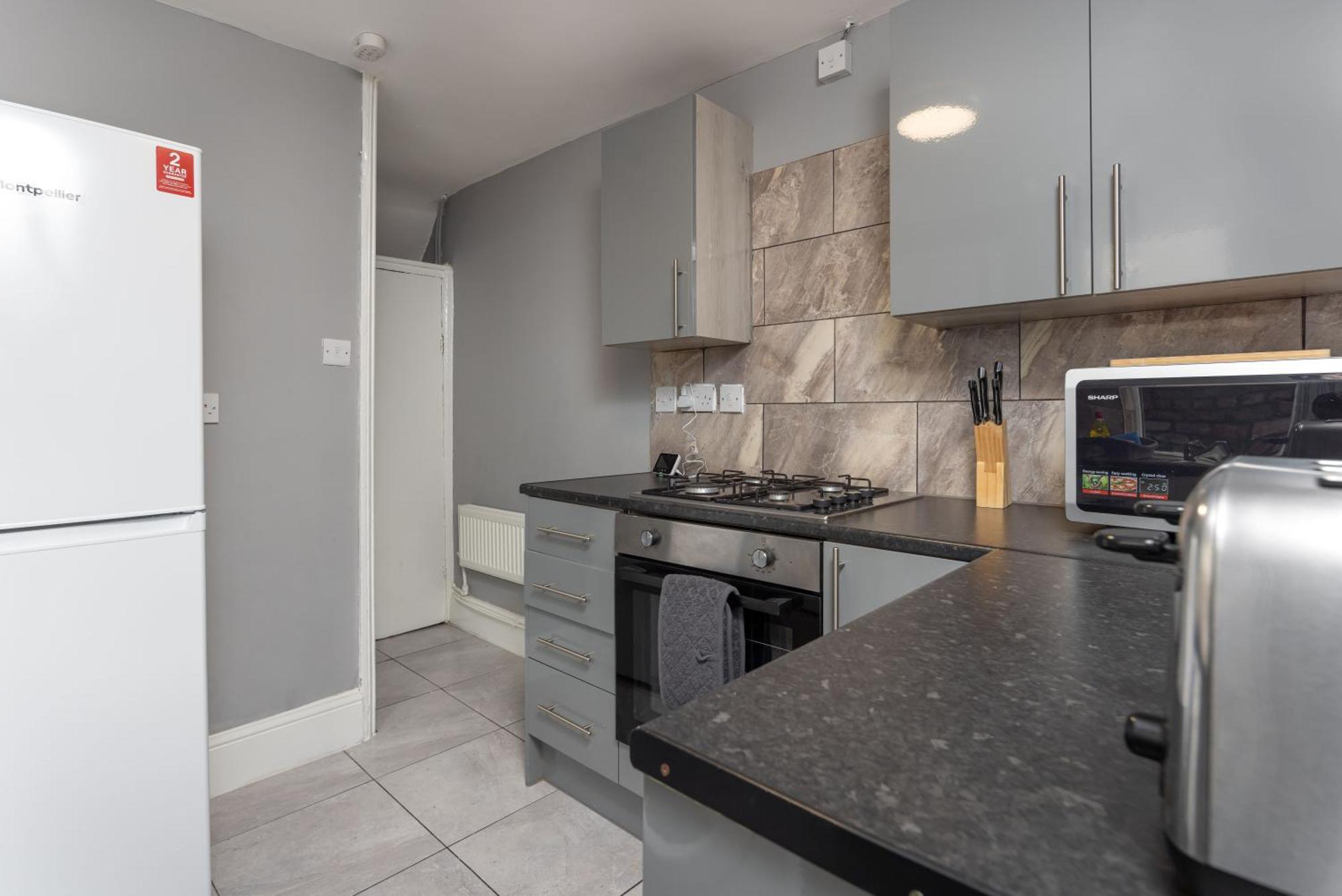 Holiday home Newcombe House - Air Host & - Free Parking