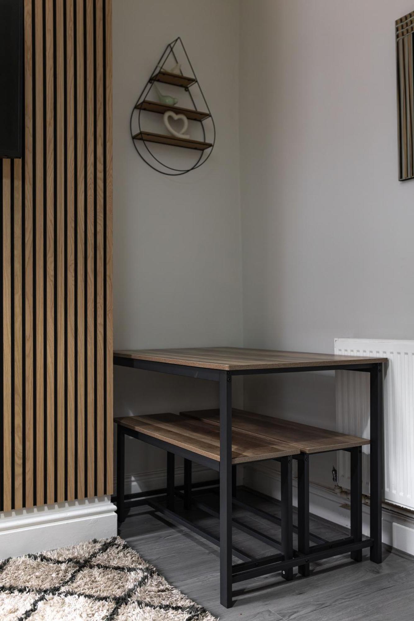 Newcombe House - Air Host & - Free Parking Holiday home